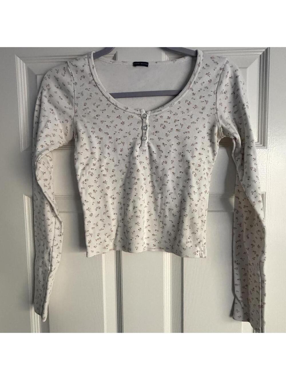 Brandy Melville white long sleeve crop top